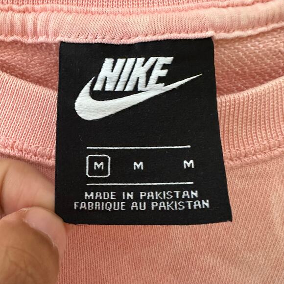 Nike Women's Cropped Washed Sweatshirt Size Medium BQ8031-697 Baby Pink - Picture 4 of 8